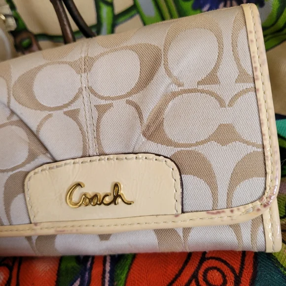 COACH Wristlet/ wallet SET - Picture 11 of 14